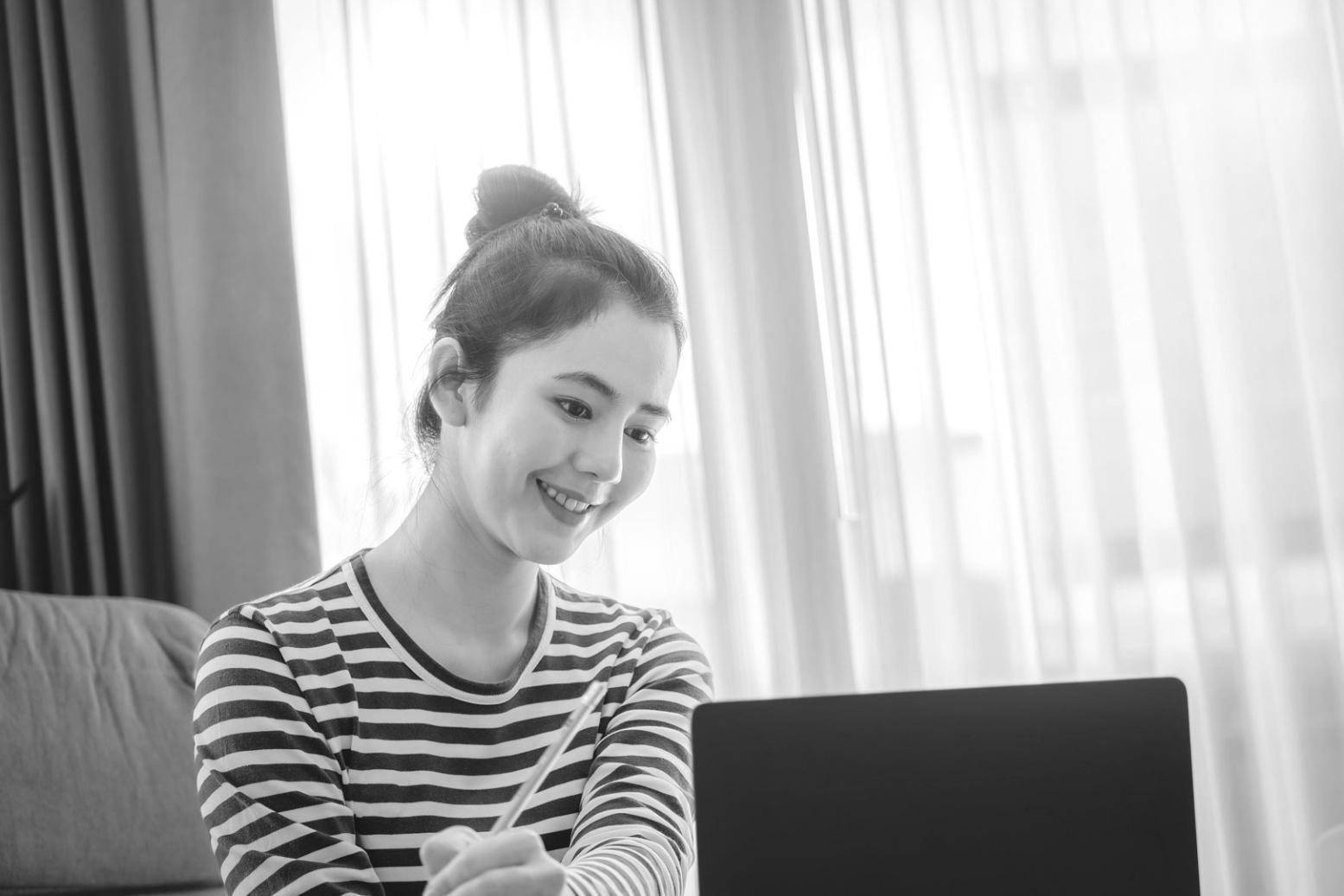 Yerel SEO stratejileri üzerinde çalışma anı